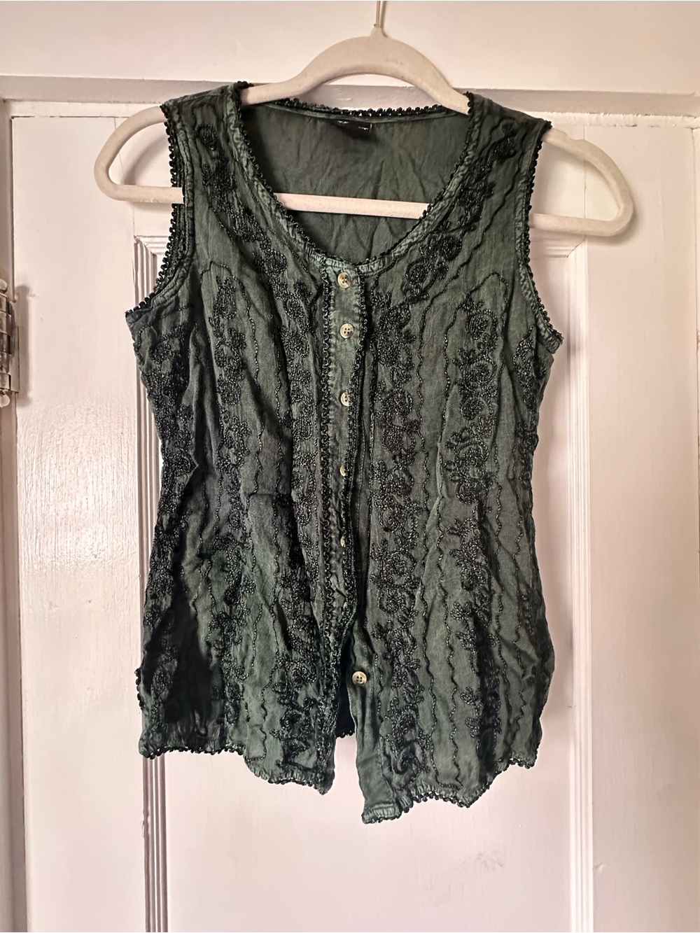 Sleeveless Green Embroidered Button-Front Women's Top